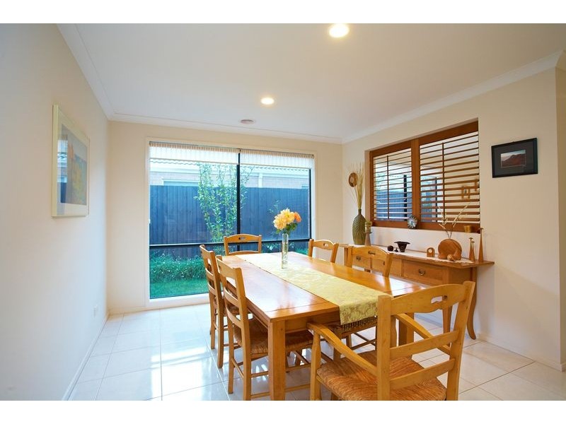 73 Sandalwood Drive, Pakenham VIC 3810