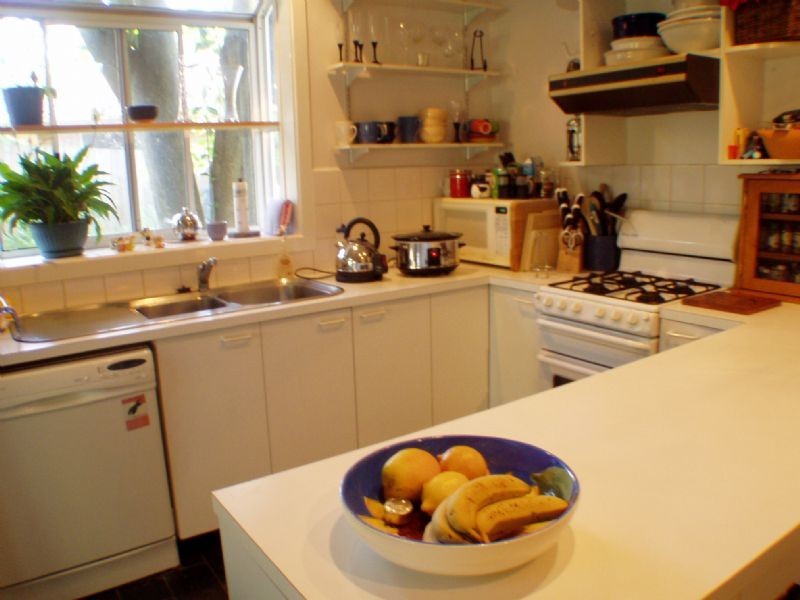 2 Evon Avenue, Ringwood East VIC 3135