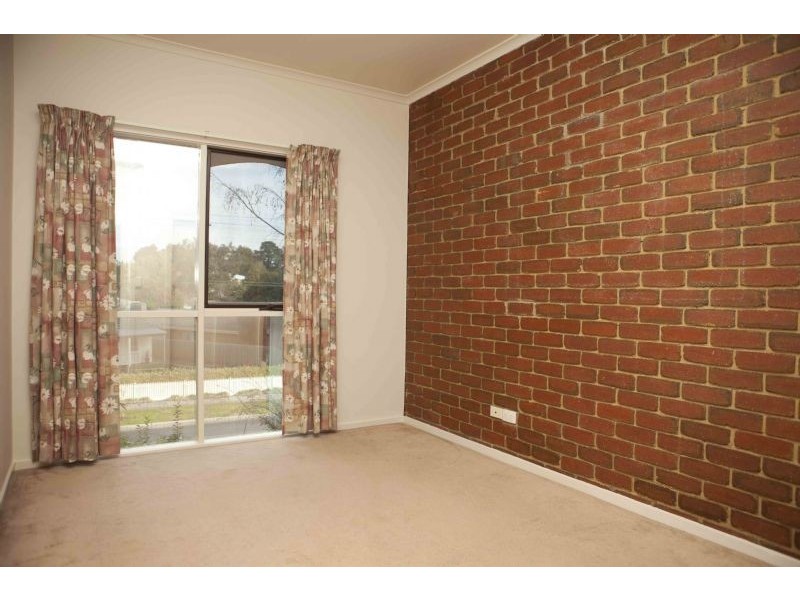 1/104 Mount Dandenong Road, Ringwood East VIC 3135