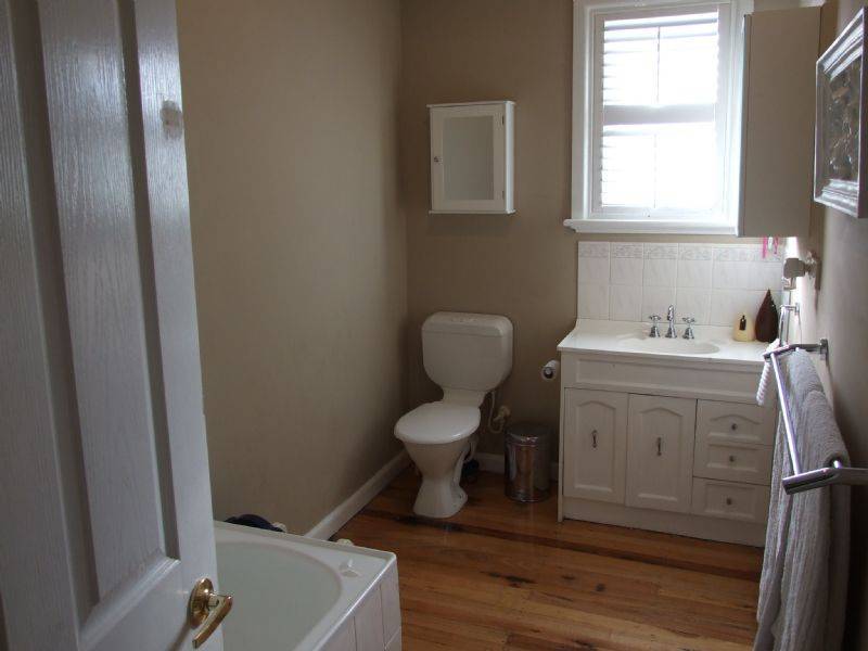 18 Byrne Road, Bayswater North VIC 3153