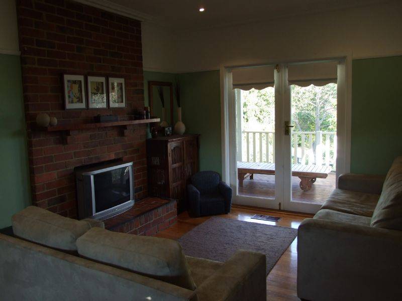 18 Byrne Road, Bayswater North VIC 3153
