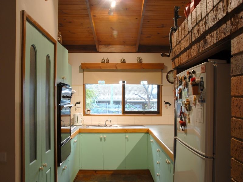 58 Landau Drive, Warranwood VIC 3134