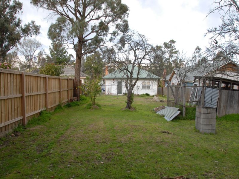 14 Reynolds Avenue, Ringwood VIC 3134