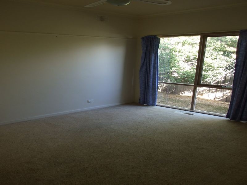 1 Heatherbrae Avenue, Ringwood VIC 3134