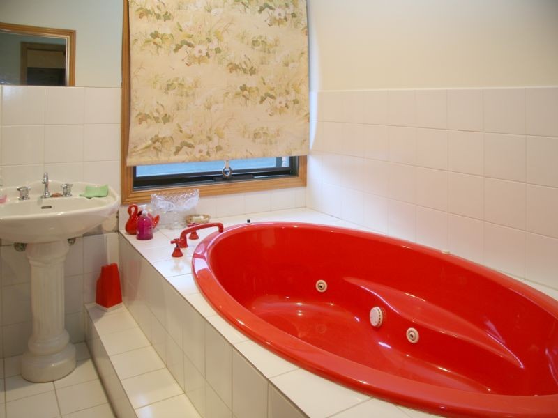 10 Stonington Place, Ringwood North VIC 3134