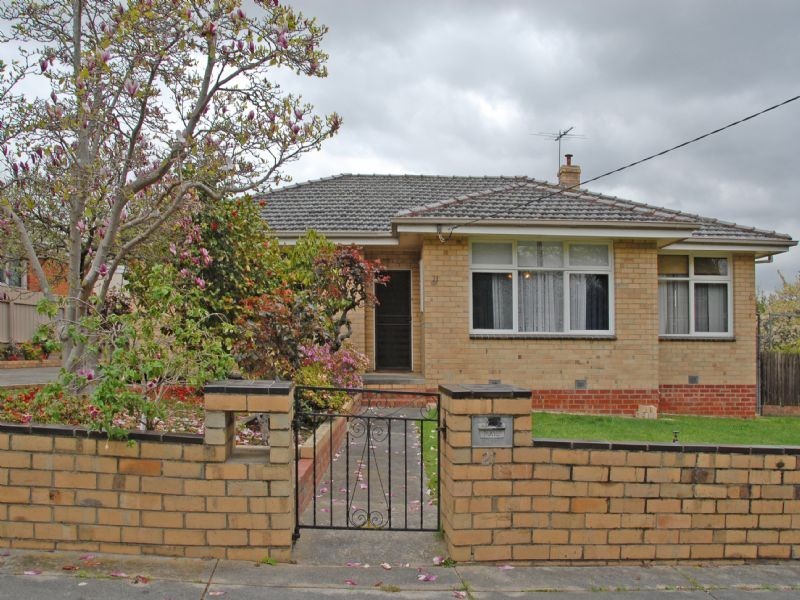 21 Morcom Avenue, Ringwood East VIC 3135