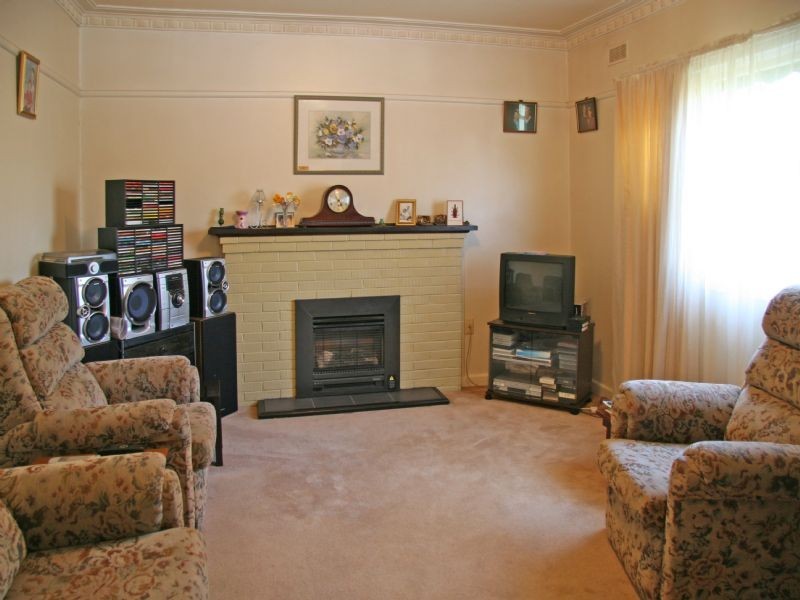 23 Carcoola Road, Ringwood East VIC 3135