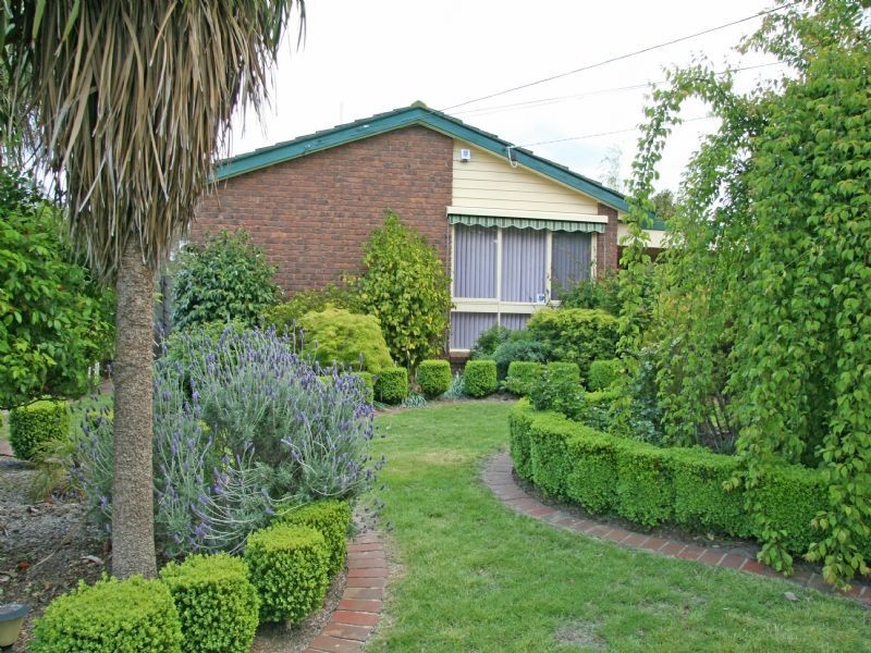 14 Lucania Close, Ringwood East VIC 3135