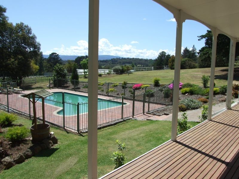 8-10 Bailey Grove, Wandin North VIC 3139