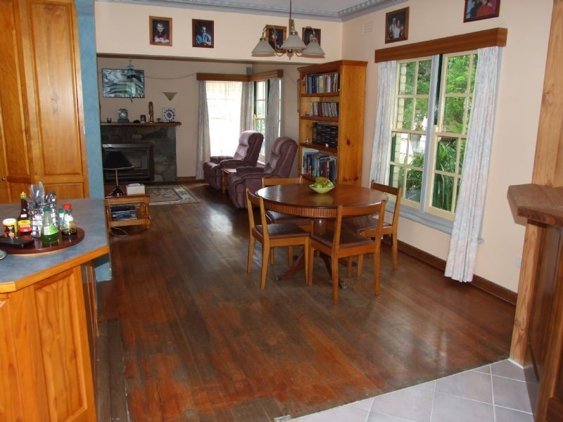 10 Neil Street, Heathmont VIC 3135