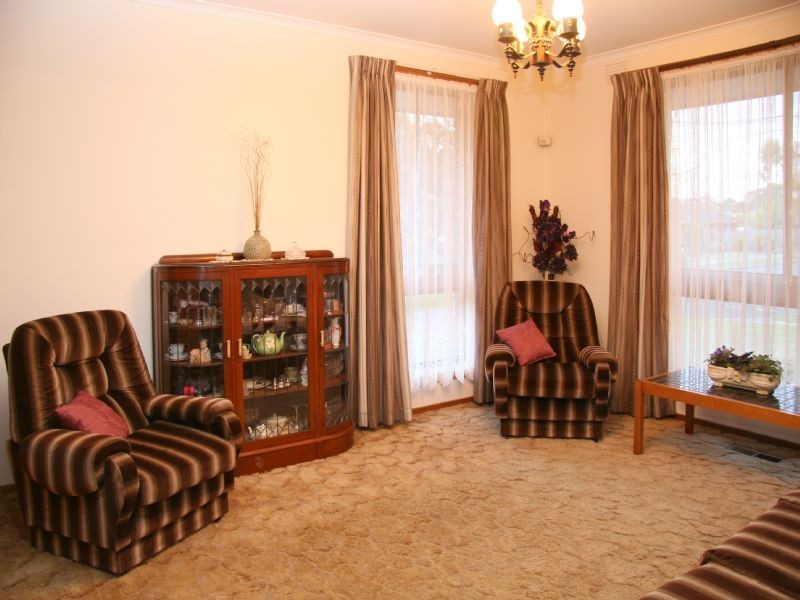 21 Lester Avenue, Ringwood East VIC 3135