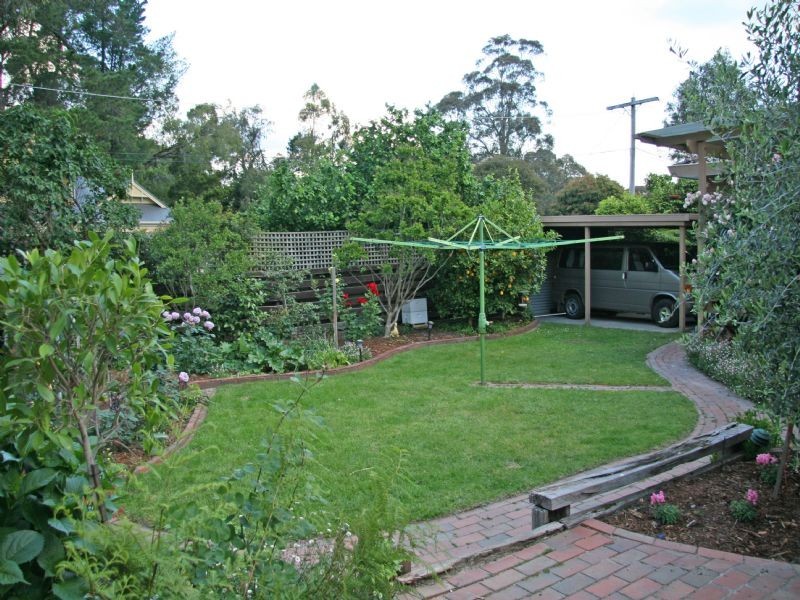 21 Lester Avenue, Ringwood East VIC 3135