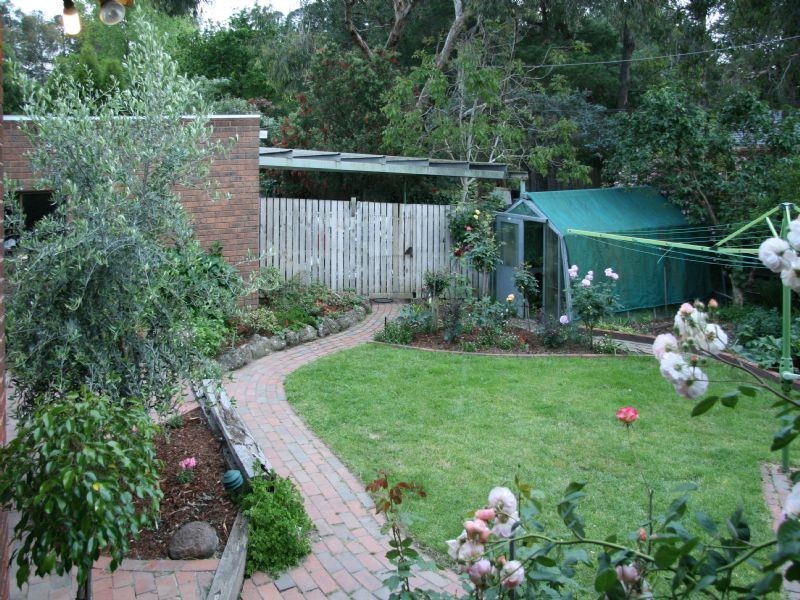 21 Lester Avenue, Ringwood East VIC 3135