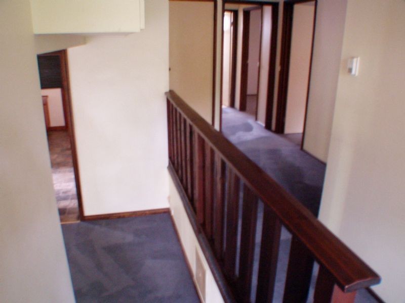 32 Littlejohn Road, Warranwood VIC 3134