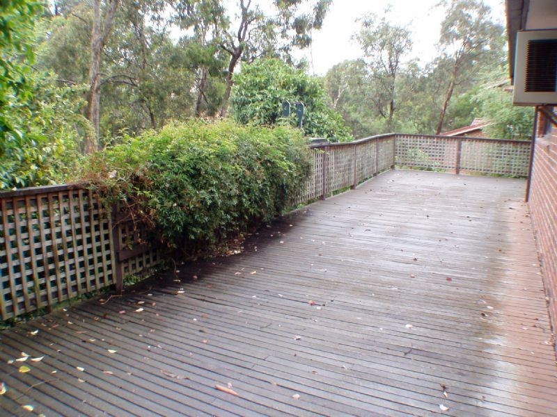 32 Littlejohn Road, Warranwood VIC 3134