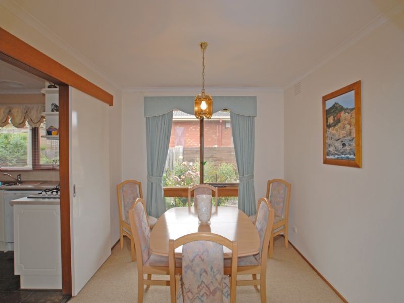 4 Lucania Close, Ringwood East VIC 3135