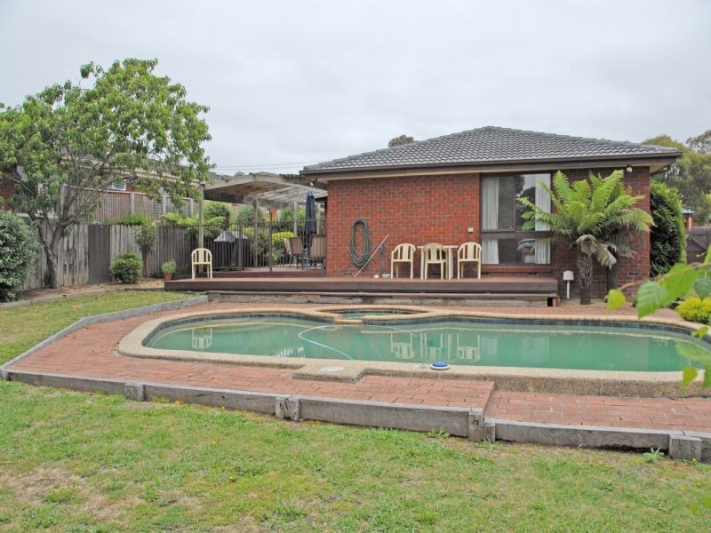 4 Lucania Close, Ringwood East VIC 3135