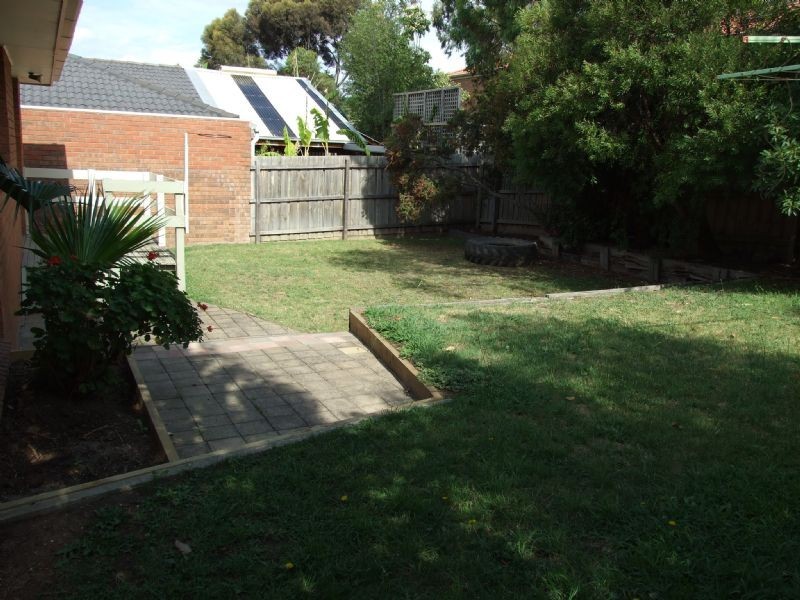 6 Manhattan Square, Vermont VIC 3133