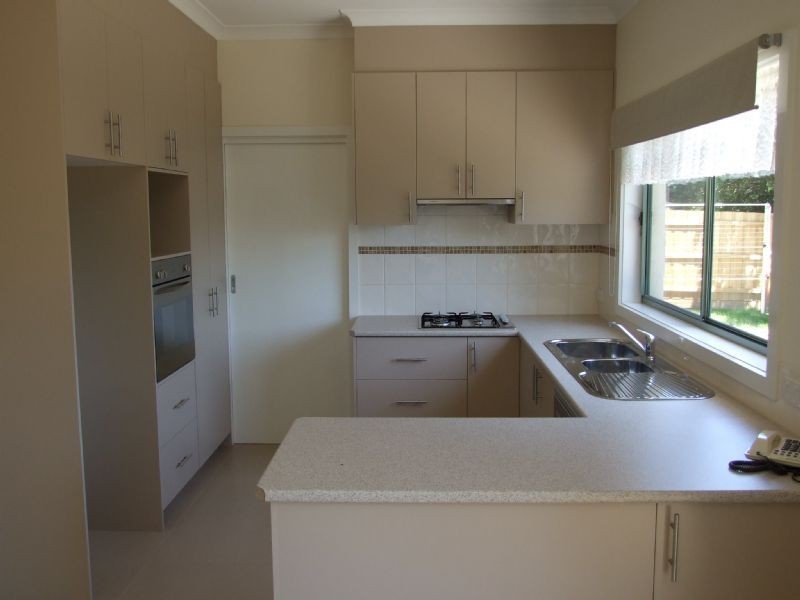 2/83 Hull Road, Croydon VIC 3136