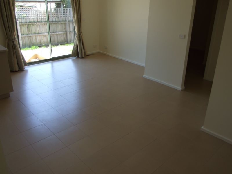 2/83 Hull Road, Croydon VIC 3136