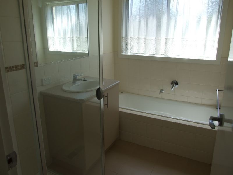 2/83 Hull Road, Croydon VIC 3136