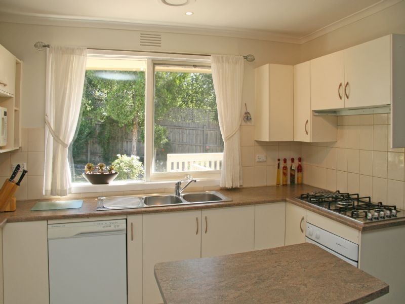 38 Bronhill Road, Ringwood East VIC 3135