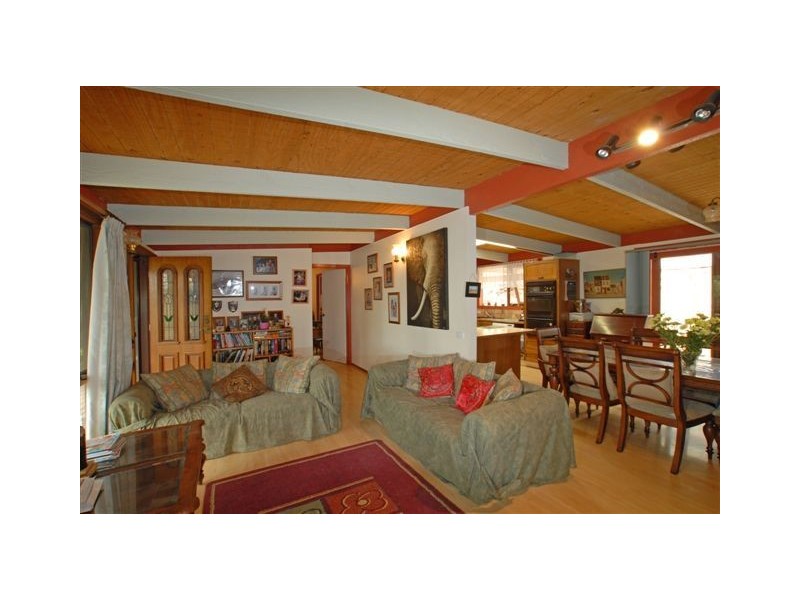 10 Oak Grove, Mount Evelyn VIC 3796