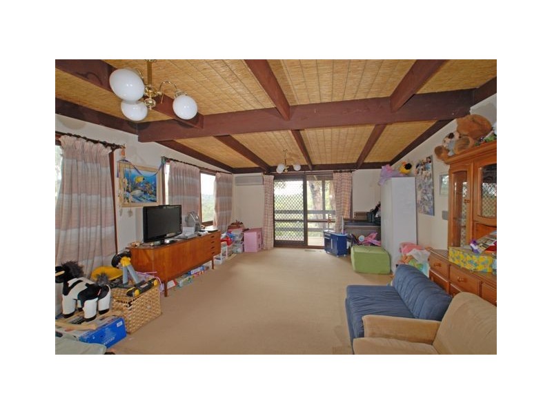 10 Oak Grove, Mount Evelyn VIC 3796