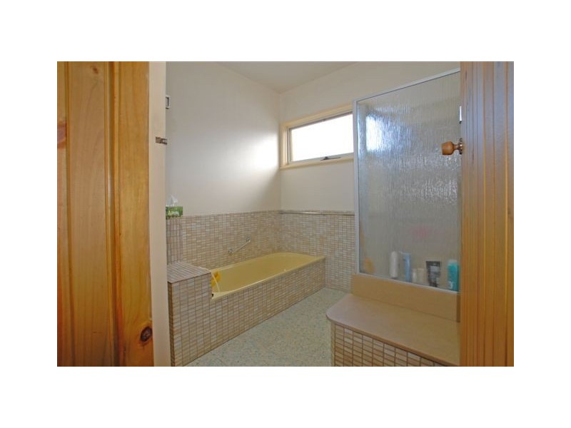 67 Mount Dandenong Road, Ringwood East VIC 3135