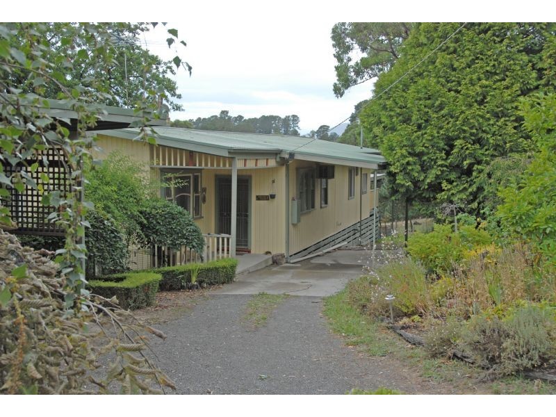 17 Bailey Grove, Wandin North VIC 3139