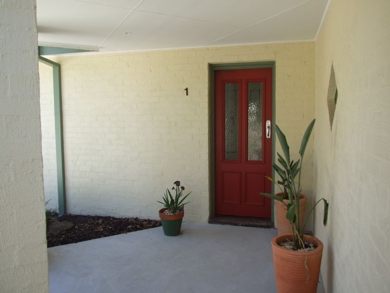 1/83 Hull Road, Croydon VIC 3136