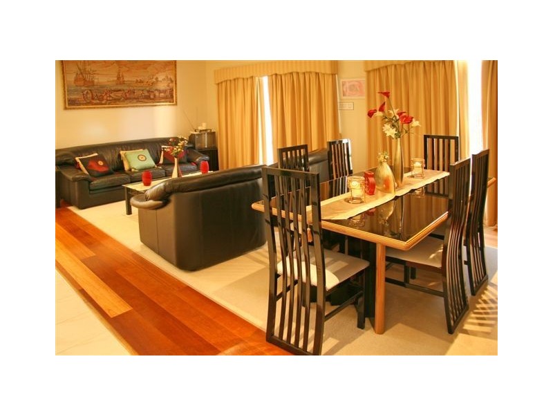 2 Brook Place, Ringwood North VIC 3134