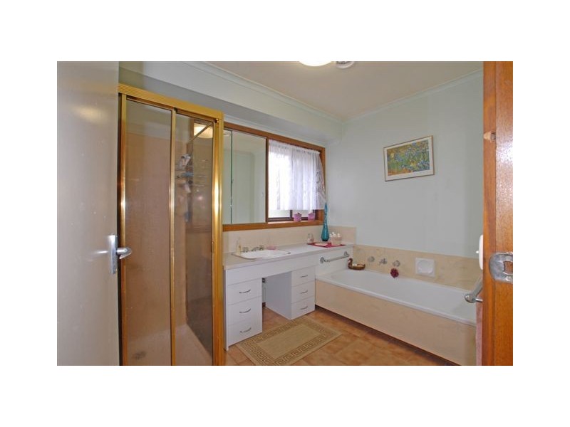 2 Ronald Street, Ringwood VIC 3134