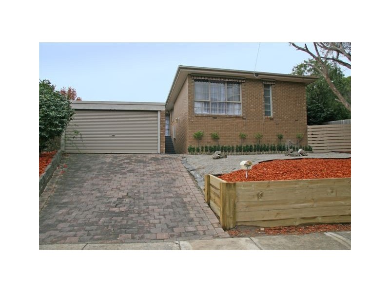 11 Jull Parade, Ringwood North VIC 3134