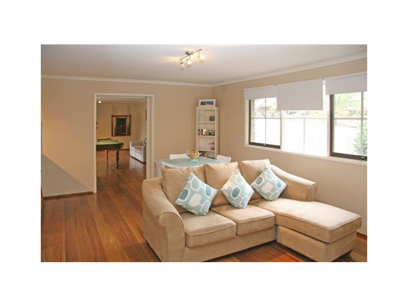 11 Jull Parade, Ringwood North VIC 3134