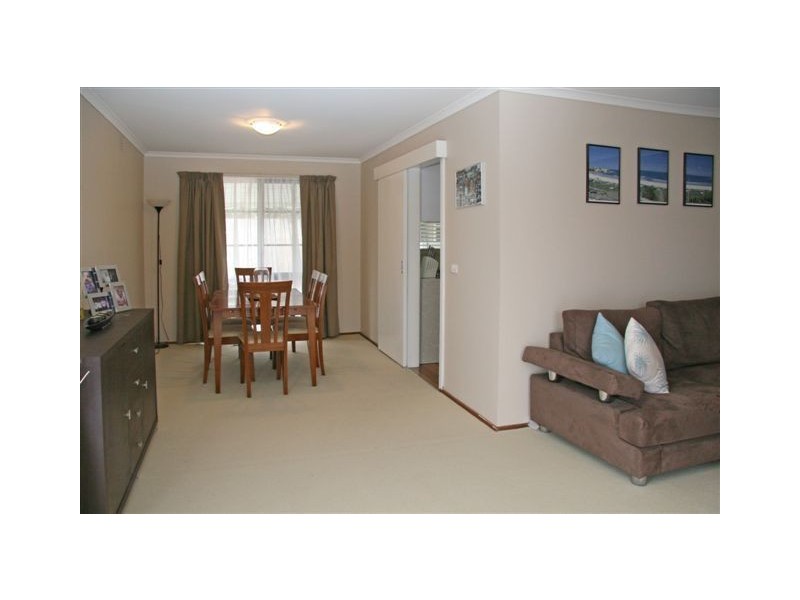 11 Jull Parade, Ringwood North VIC 3134