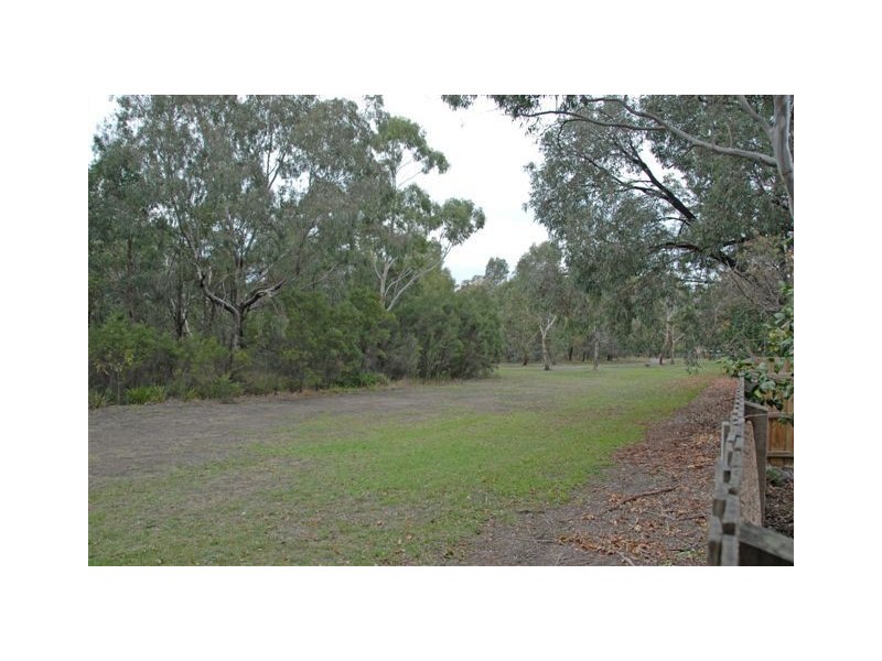 42 Holyrood Crescent, Ringwood North VIC 3134