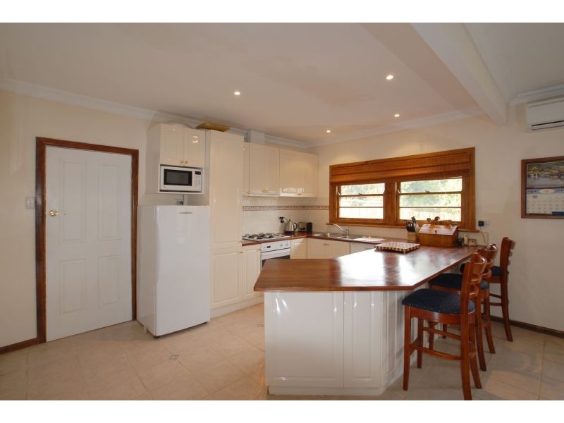 122 Mount Dandenong Road, Ringwood East VIC 3135