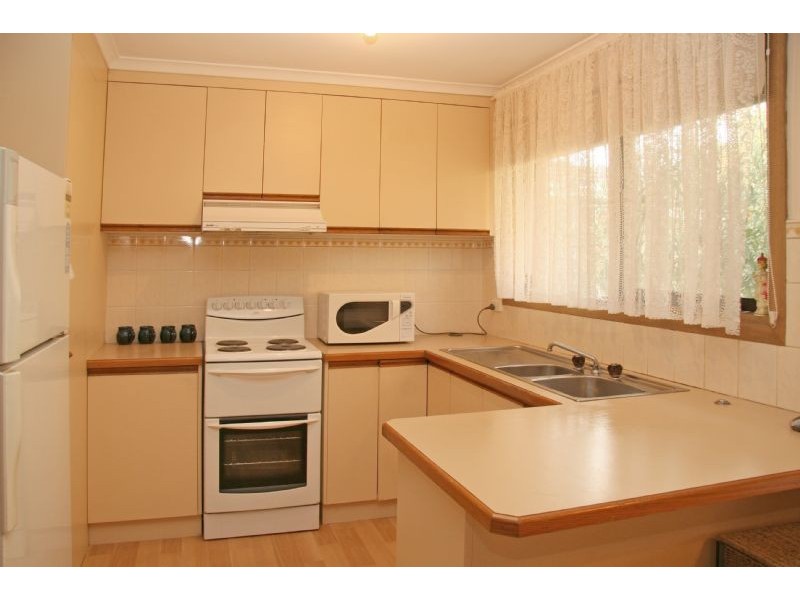 2/8 Kirk Street, Ringwood VIC 3134