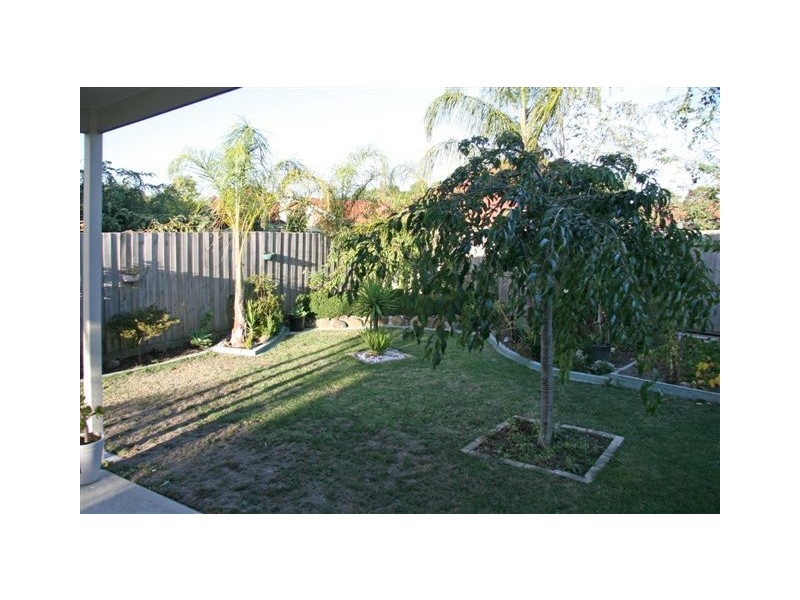 2 Brook Place, Ringwood North VIC 3134