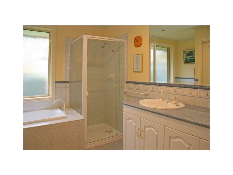 1 Gilda Court, Ringwood VIC 3134