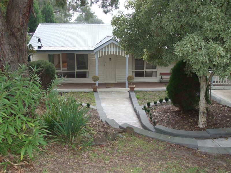 25 Burlock Avenue, Ringwood North VIC 3134