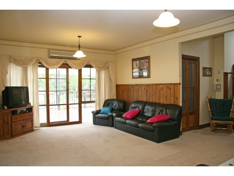 68 Hereford Road, Mount Evelyn VIC 3796