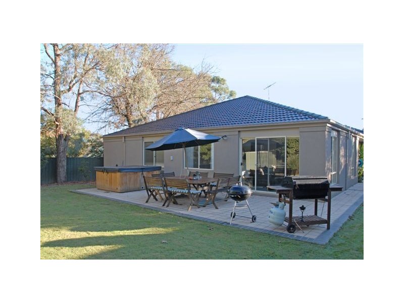 39 Warranwood Road, Warranwood VIC 3134