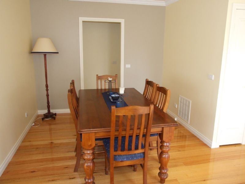 2/6 Ellison Street, Blackburn VIC 3130