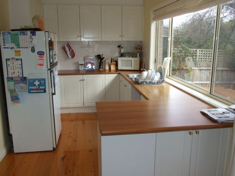 2/6 Ellison Street, Blackburn VIC 3130