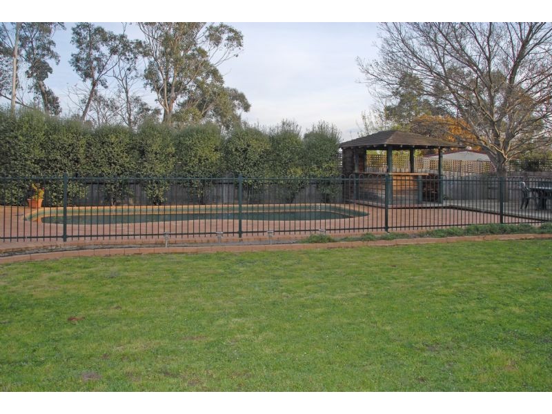 30 Handasyde Avenue, Kilsyth South VIC 3137