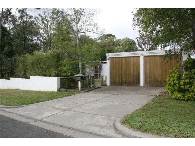 2 Byways Drive, Ringwood East VIC 3135