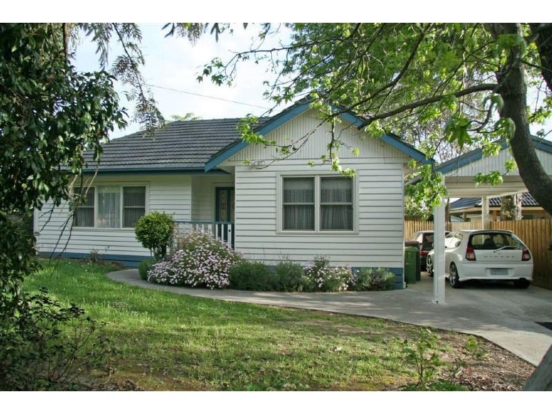 1/9 Railway Avenue, Ringwood East VIC 3135