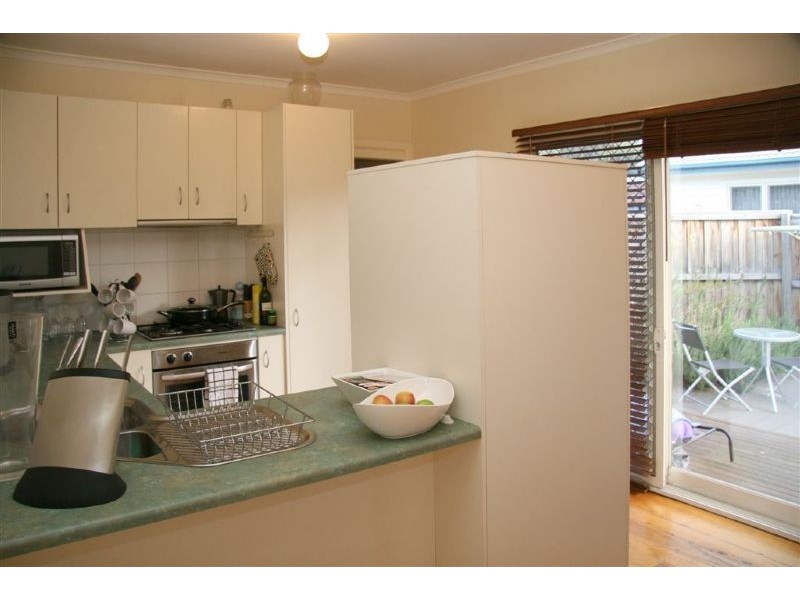 1/9 Railway Avenue, Ringwood East VIC 3135